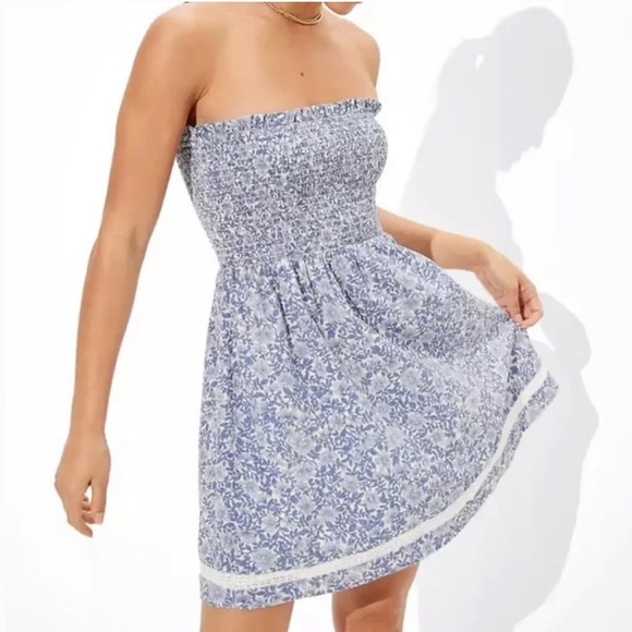 American Eagle Outfitters Dresses & Skirts - American Eagle | Strapless Smocked A-Line Floral Mini Dress